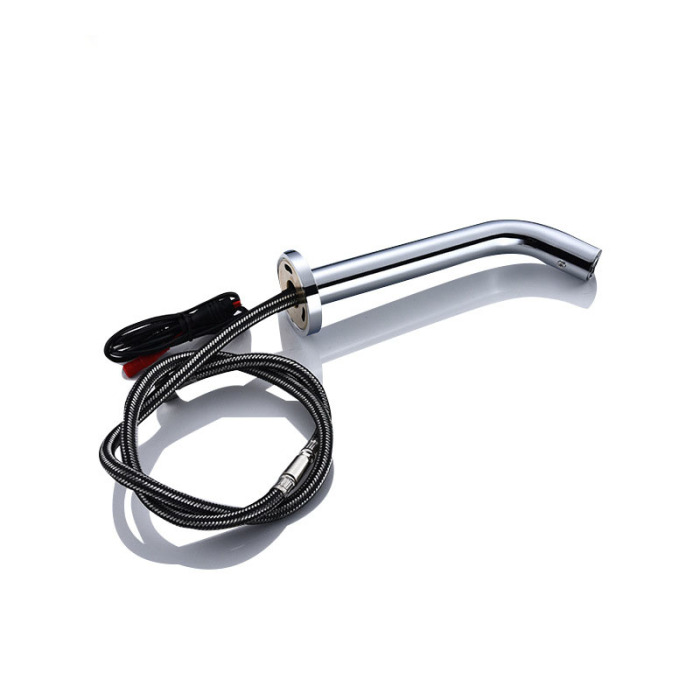 Faucet automatic hot and cold water temperature adjustment