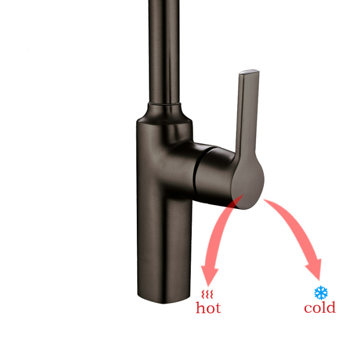 Telescopic silica gel universal sink faucet