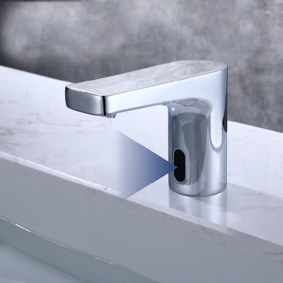 Single hole on hot and cold mixed water table